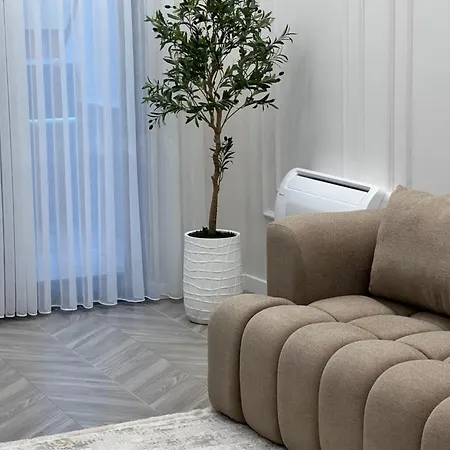 Luxury דירה